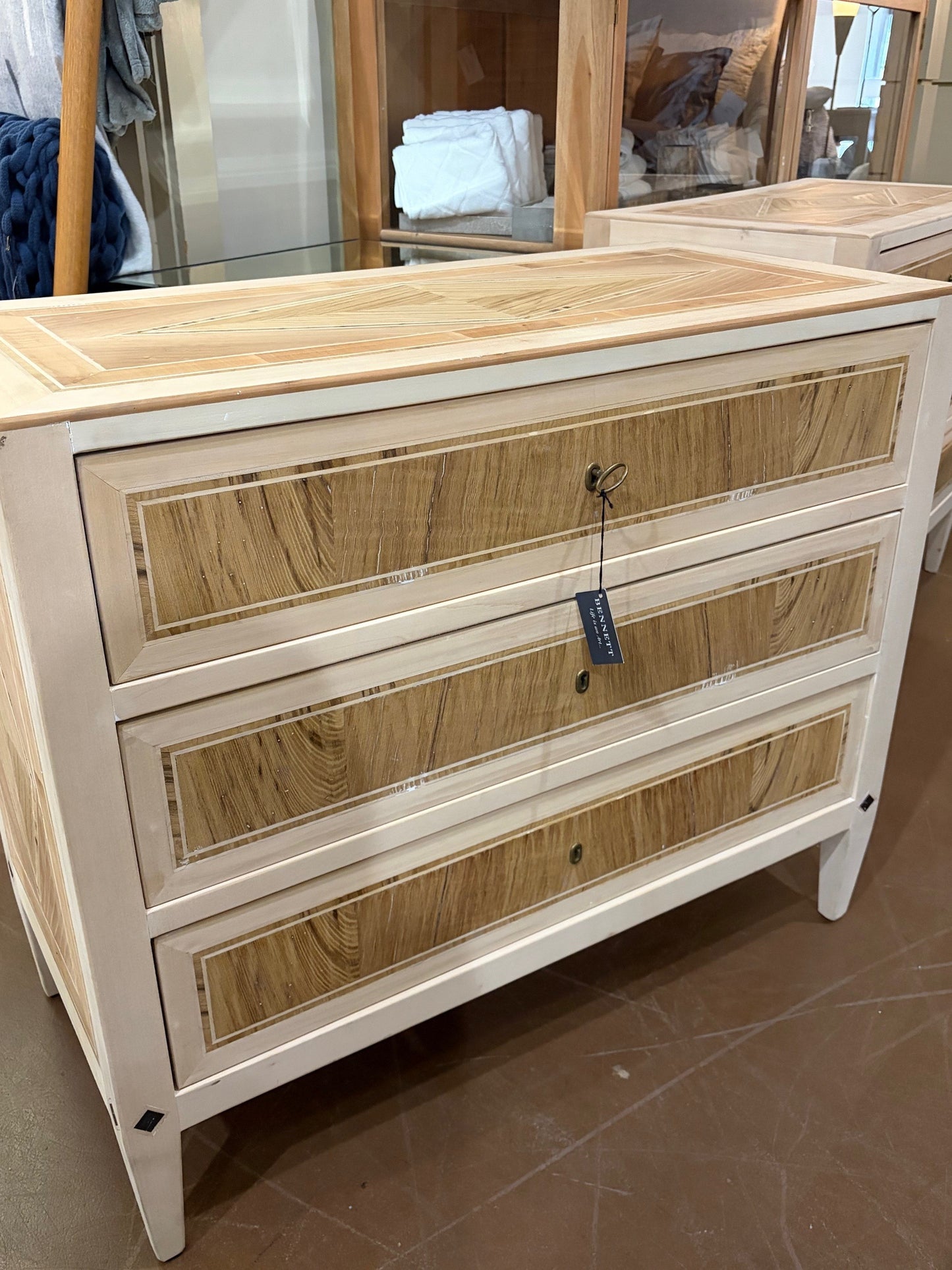 GAB6001RAW - Bennett To The Trade