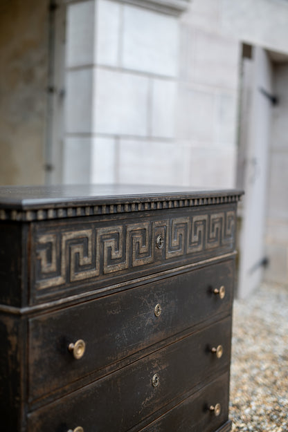 FMO2500BK - Bennett To The Trade