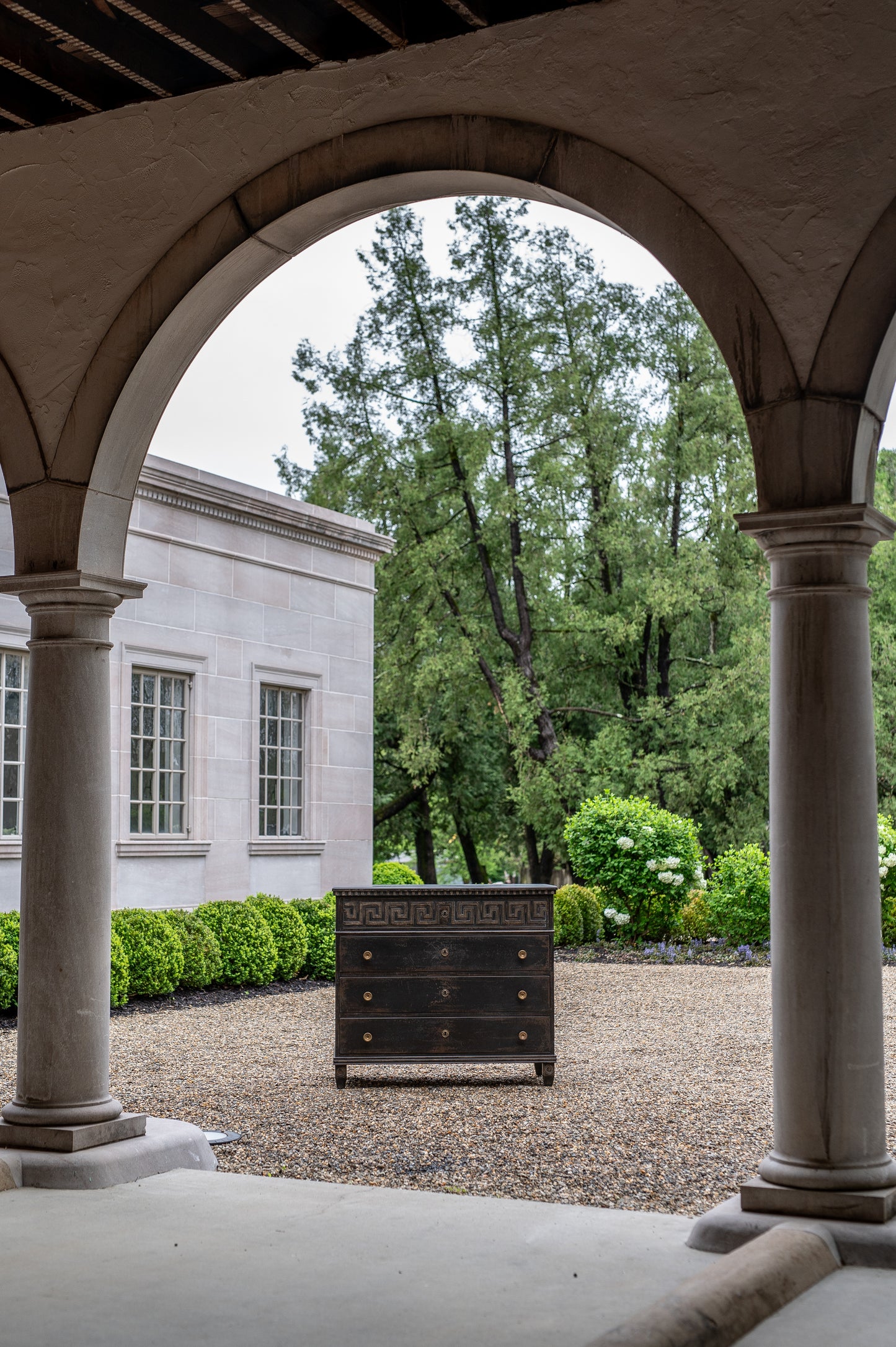 FMO2500BK - Bennett To The Trade