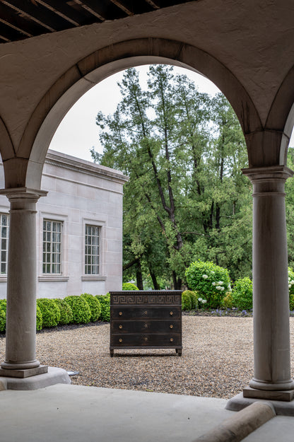 FMO2500BK - Bennett To The Trade