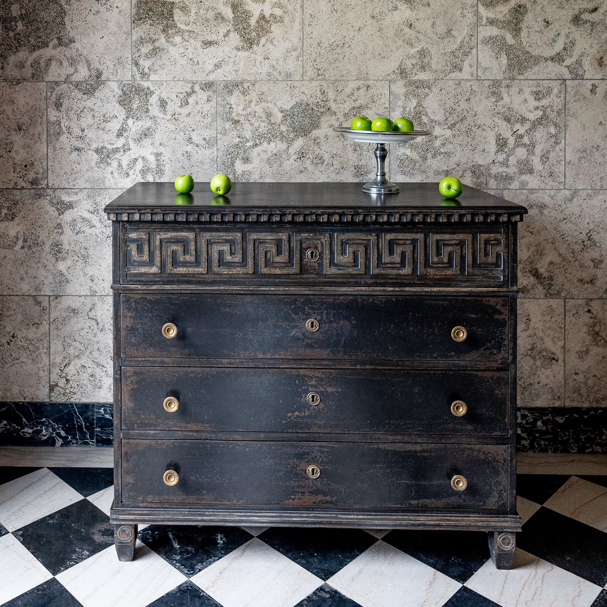 FMO2500BK - Bennett To The Trade